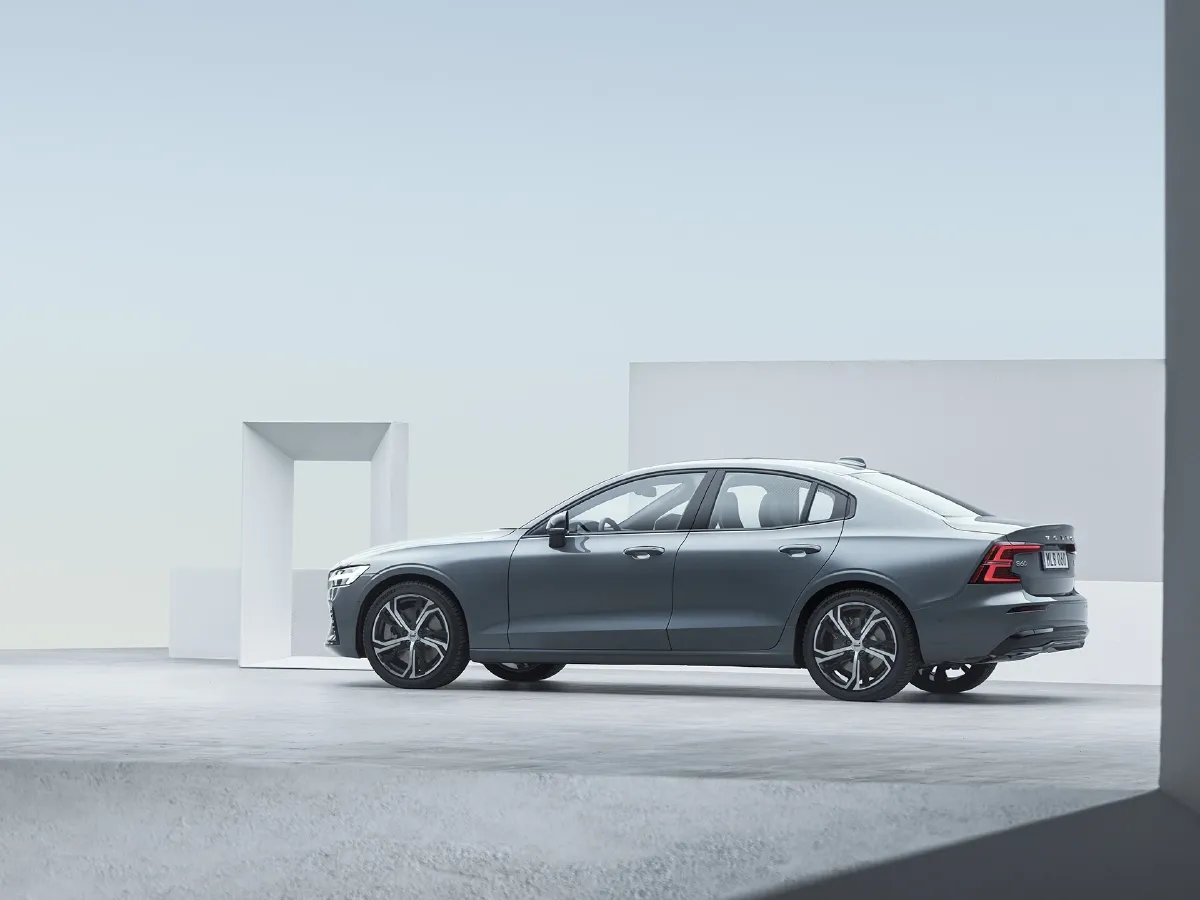 Volvo S60,autocango,china used car exporter,china ev exporter,chinese used car exporter,chinese used ev exporter