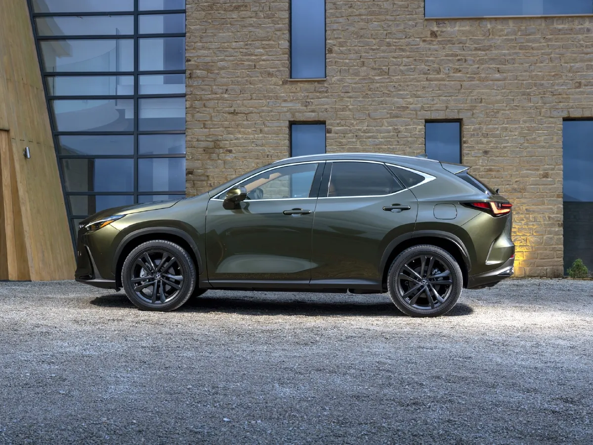 2024 Lexus NX 2.5L 185HP L4 E-CVT PHEV 16KWH,autocango,china used car exporter,china ev exporter,chinese used car exporter,chinese used ev exporter