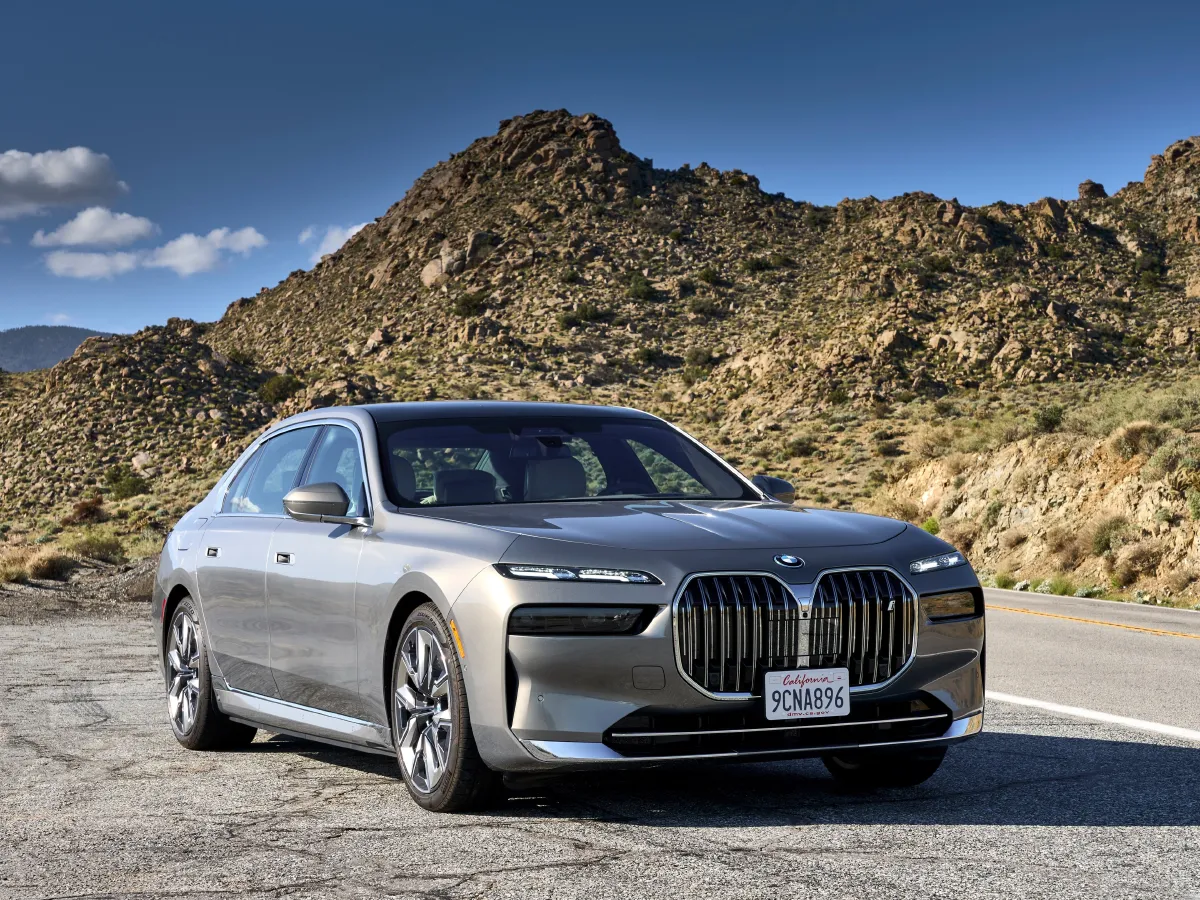 BMW i7,autocango,china used car exporter,china ev exporter,chinese used car exporter,chinese used ev exporter