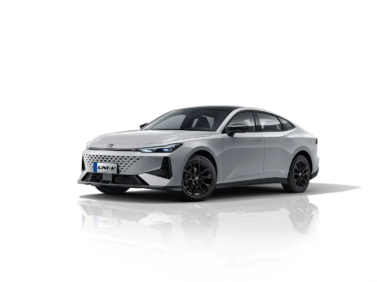 ChangAn UNI-V,autocango,china used car exporter,china ev exporter,chinese used car exporter,chinese used ev exporter