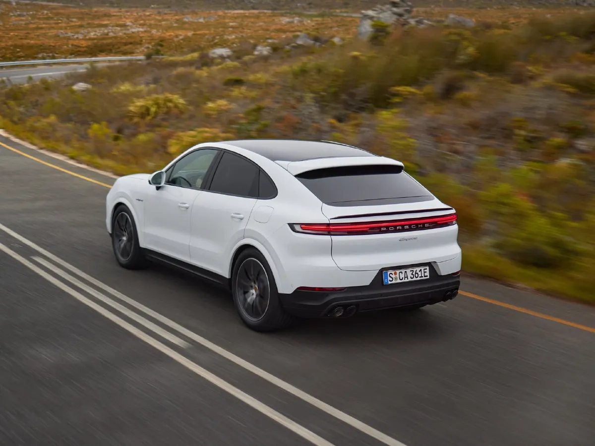 Porsche Cayenne,autocango,china used car exporter,china ev exporter,chinese used car exporter,chinese used ev exporter