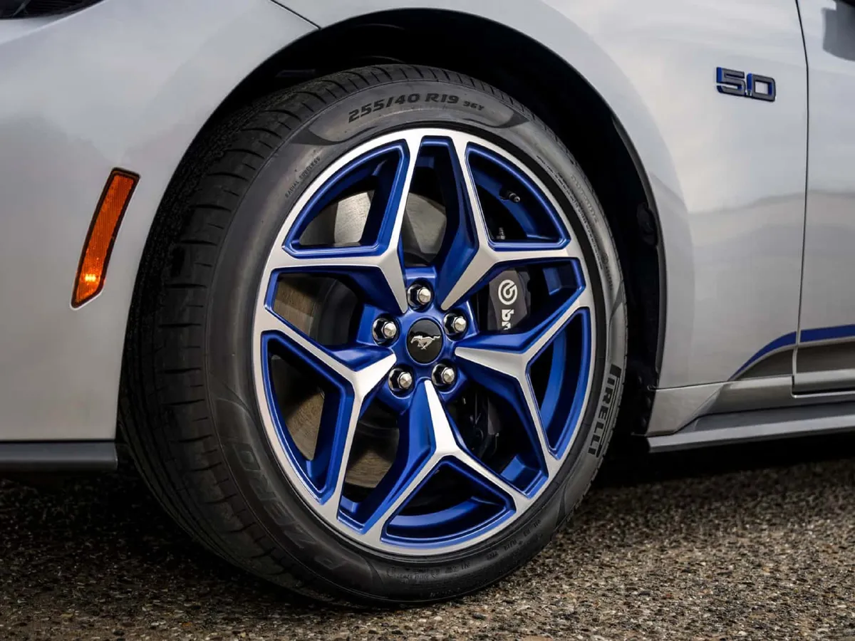 Ford Mustang,autocango,china used car exporter,china ev exporter,chinese used car exporter,chinese used ev exporter