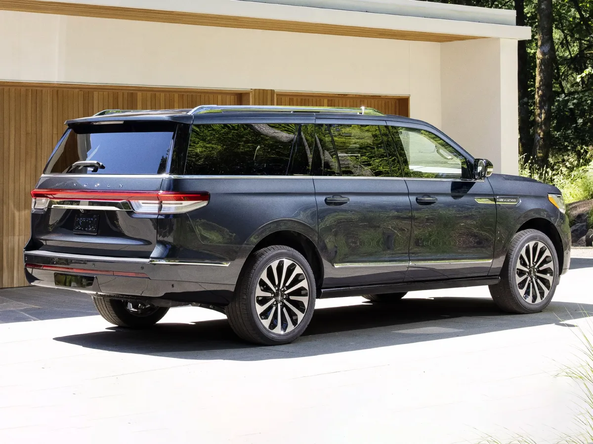 Lincoln Navigator,autocango,china used car exporter,china ev exporter,chinese used car exporter,chinese used ev exporter