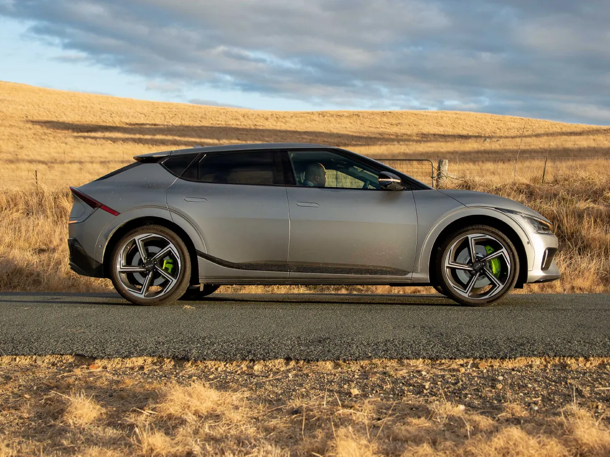 Kia EV6,autocango,china used car exporter,china ev exporter,chinese used car exporter,chinese used ev exporter