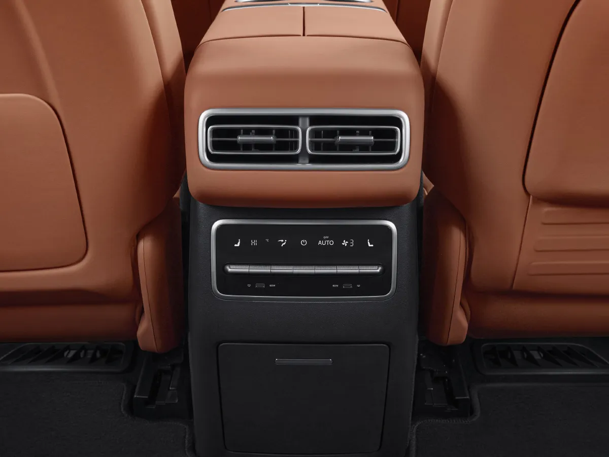 Li L7,autocango,china used car exporter,china ev exporter,chinese used car exporter,chinese used ev exporter