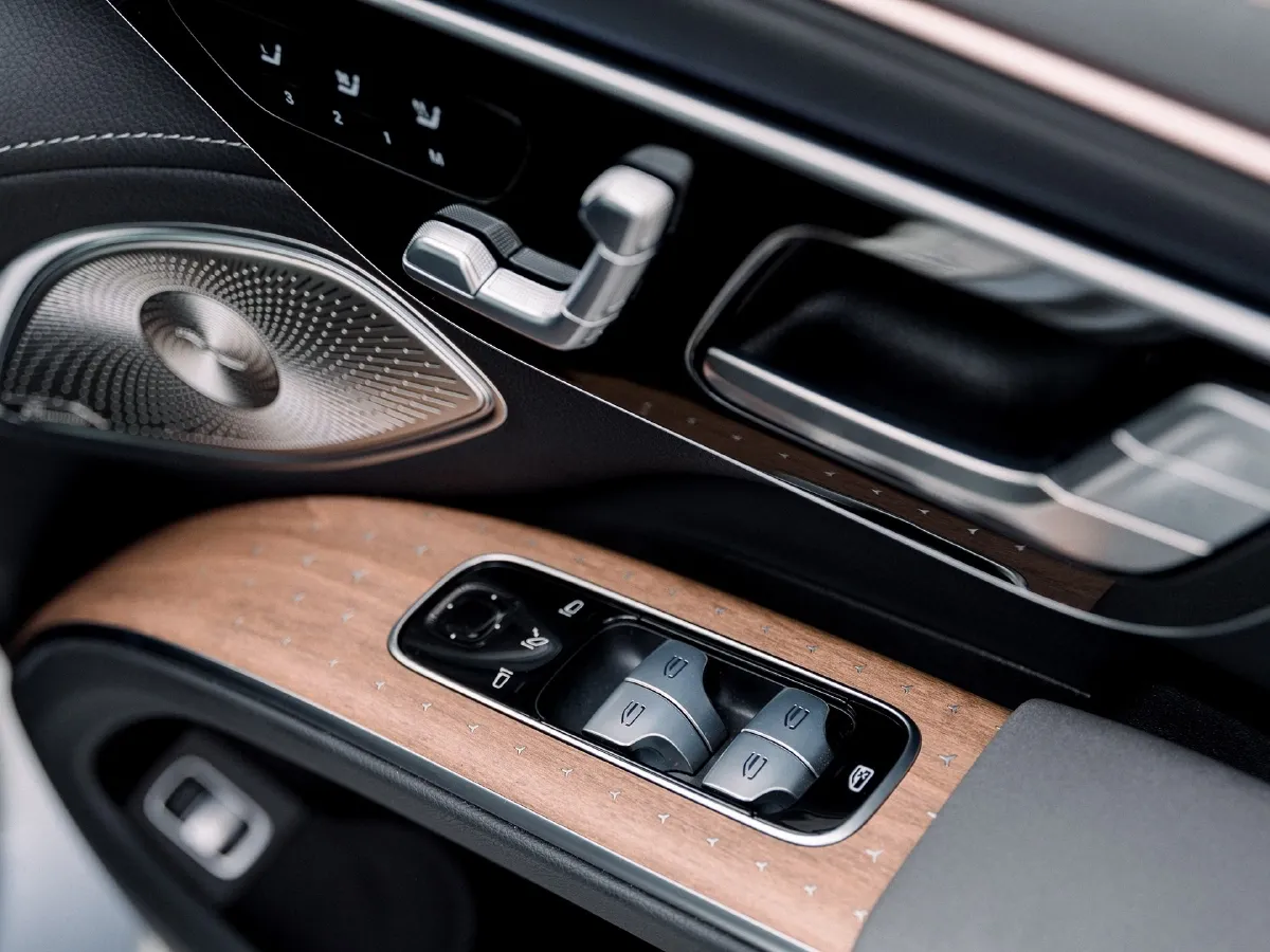 Mercedes-Benz EQS SUV,autocango,china used car exporter,china ev exporter,chinese used car exporter,chinese used ev exporter