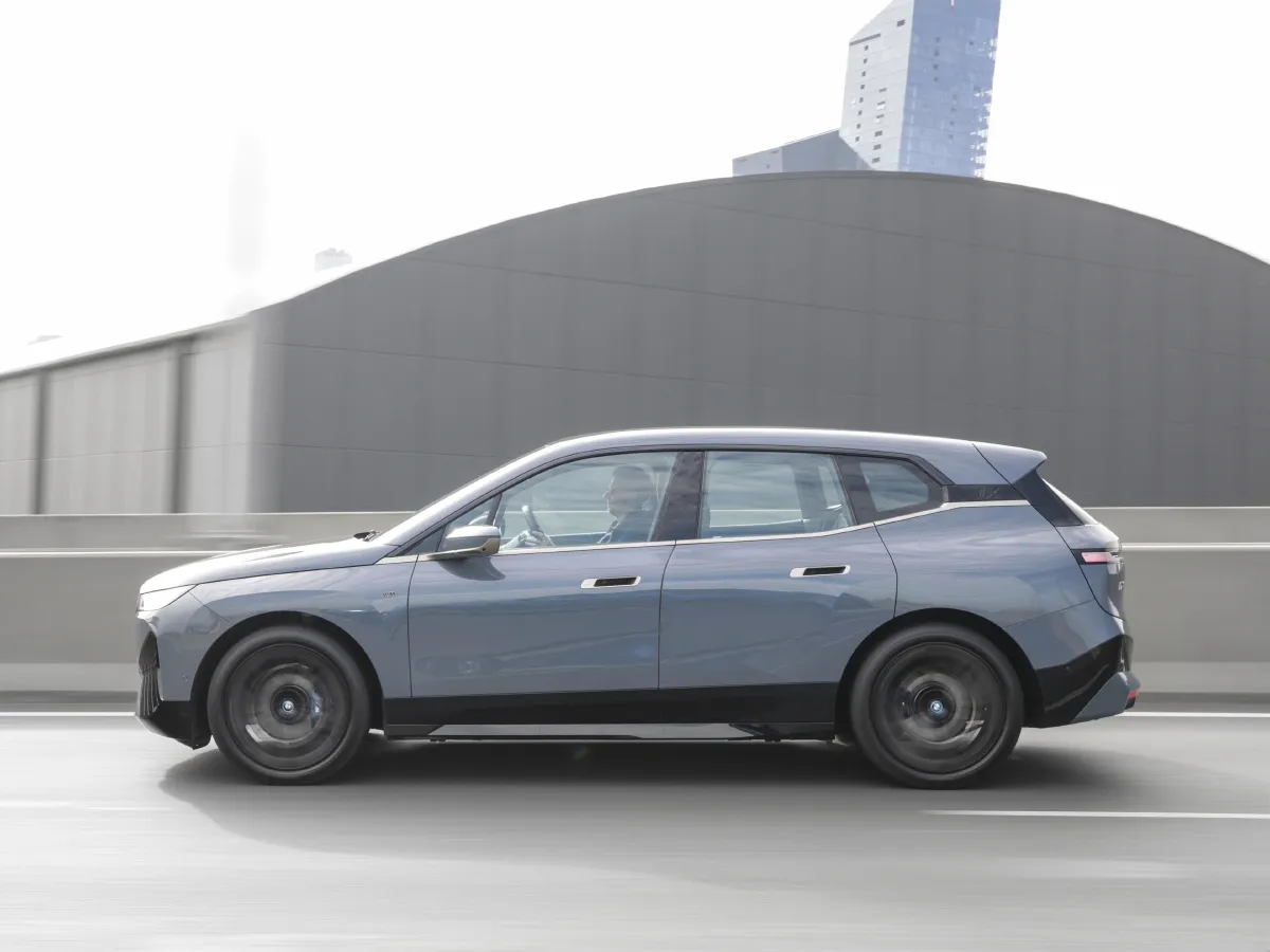 BMW iX,autocango,china used car exporter,china ev exporter,chinese used car exporter,chinese used ev exporter