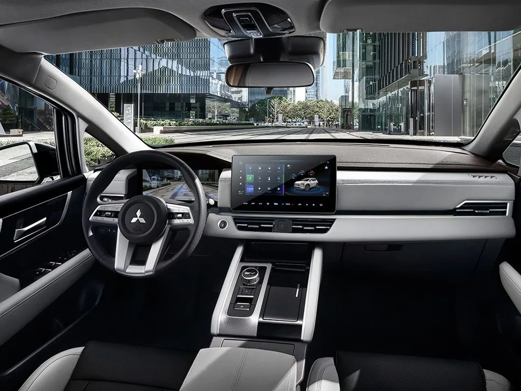 Mitsubishi Airtrek,autocango,china used car exporter,china ev exporter,chinese used car exporter,chinese used ev exporter