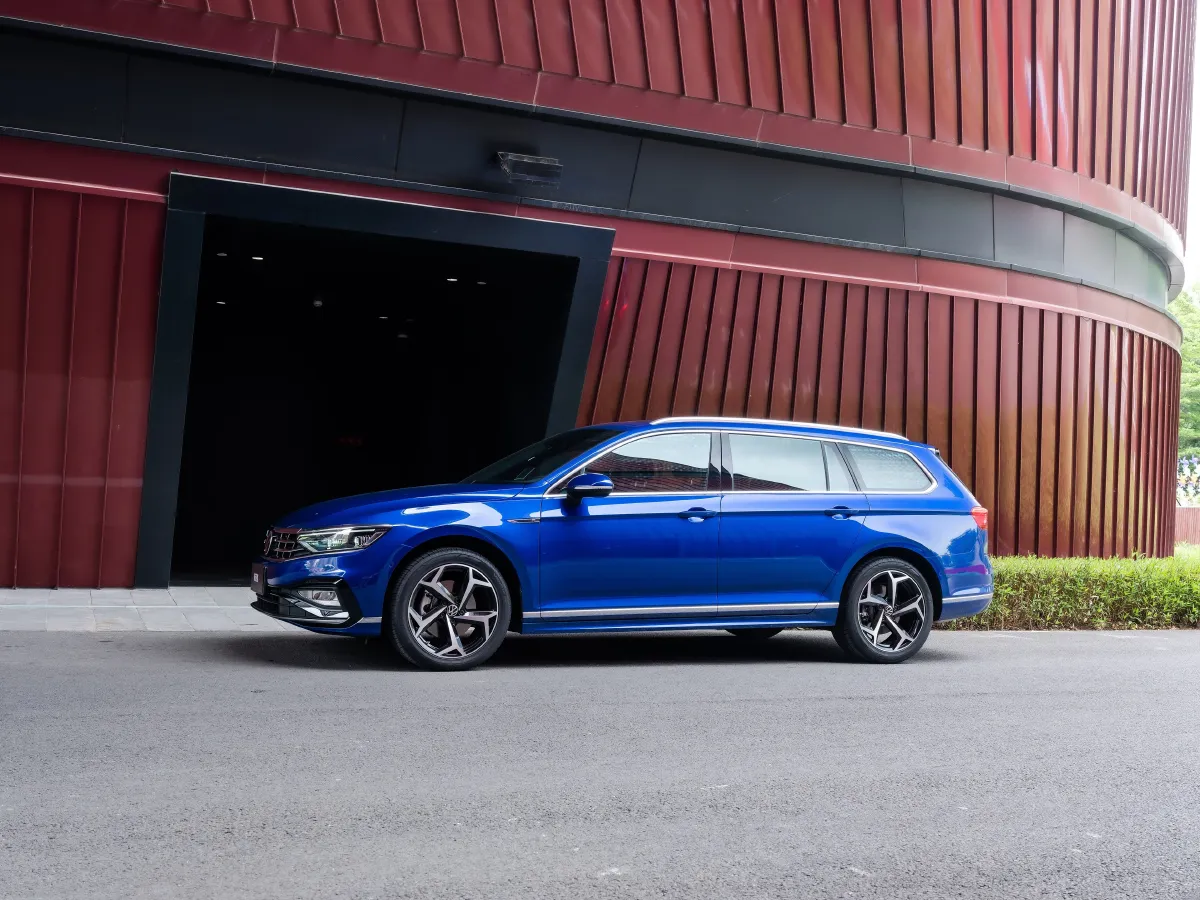 Volkswagen Alltrack,autocango,china used car exporter,china ev exporter,chinese used car exporter,chinese used ev exporter