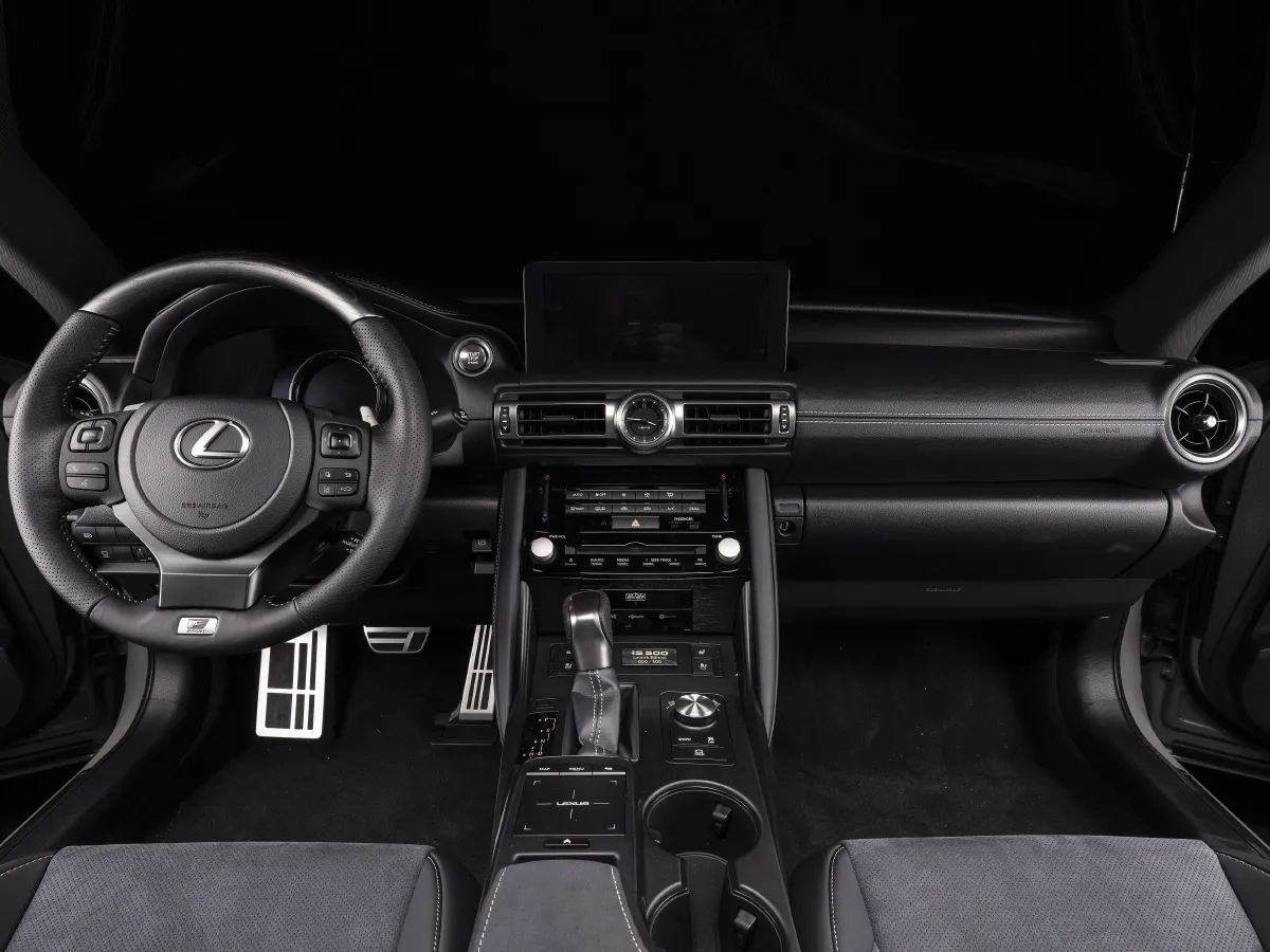 Lexus IS,autocango,china used car exporter,china ev exporter,chinese used car exporter,chinese used ev exporter