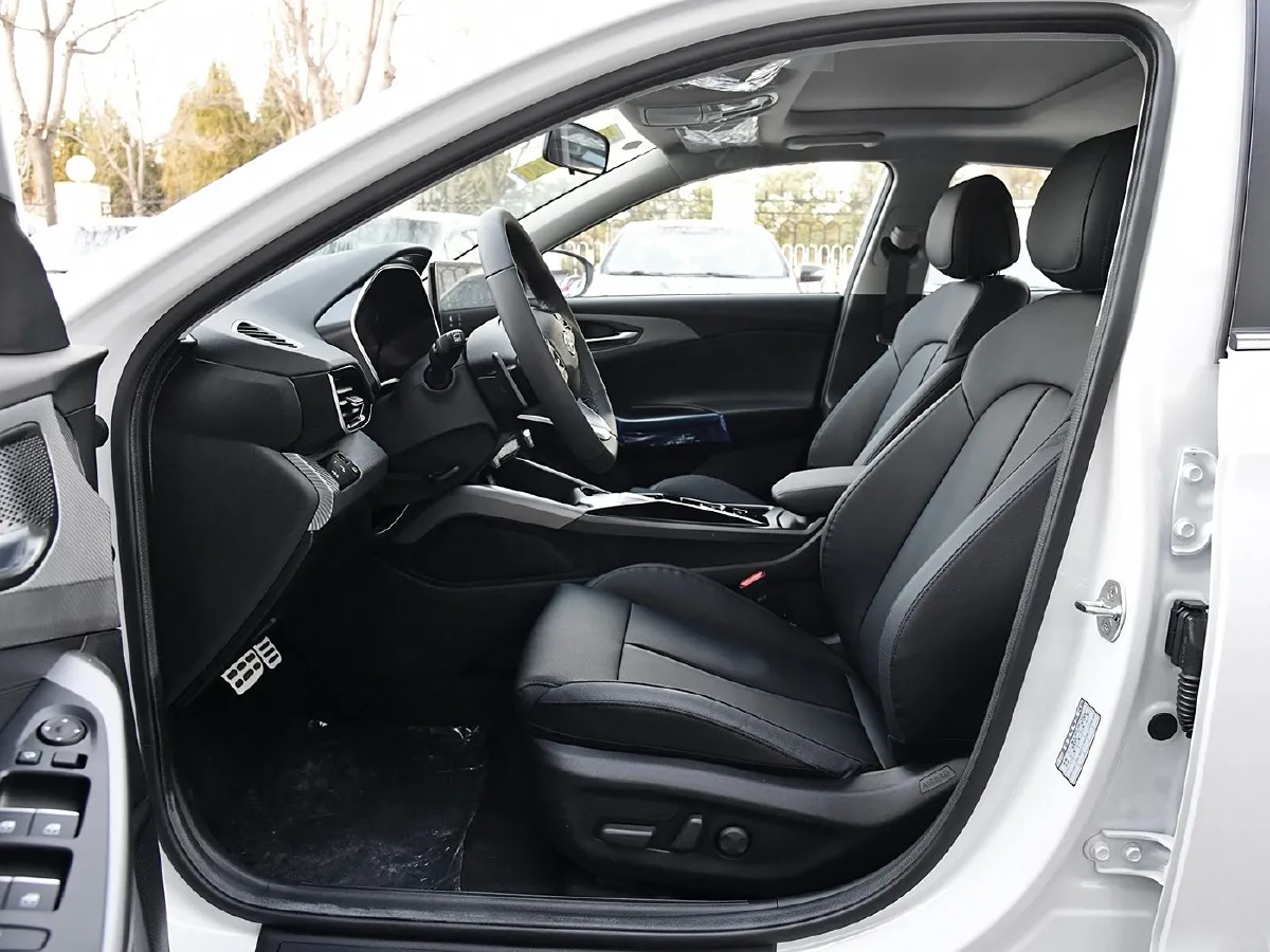 Hyundai La Festa,autocango,china used car exporter,china ev exporter,chinese used car exporter,chinese used ev exporter