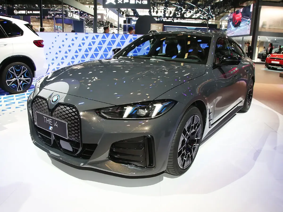 BMW i4