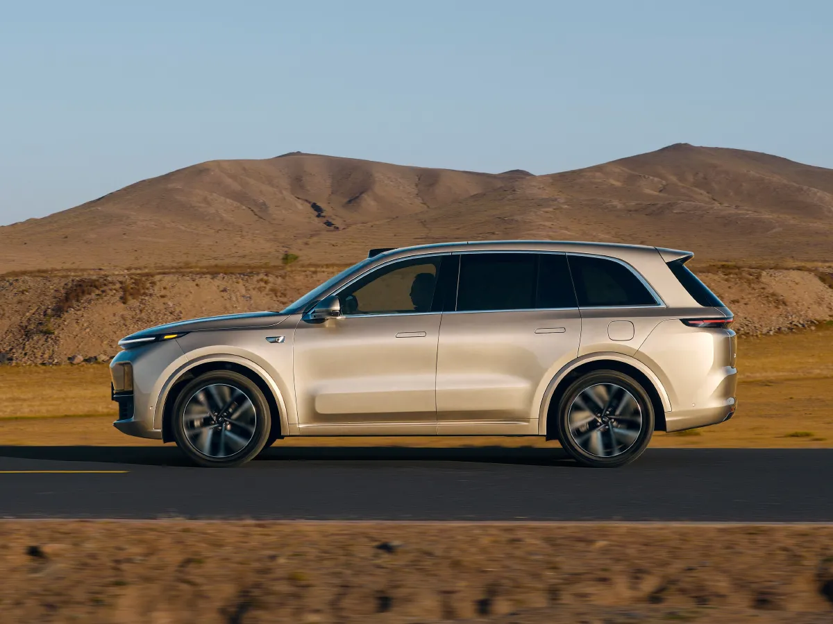 Li L8,autocango,china used car exporter,china ev exporter,chinese used car exporter,chinese used ev exporter