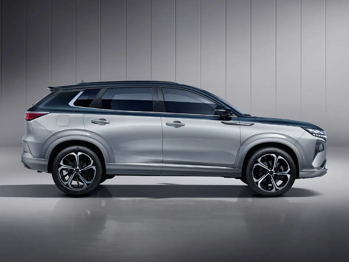 DongFeng Aeolus HaoJi,autocango,china used car exporter,china ev exporter,chinese used car exporter,chinese used ev exporter