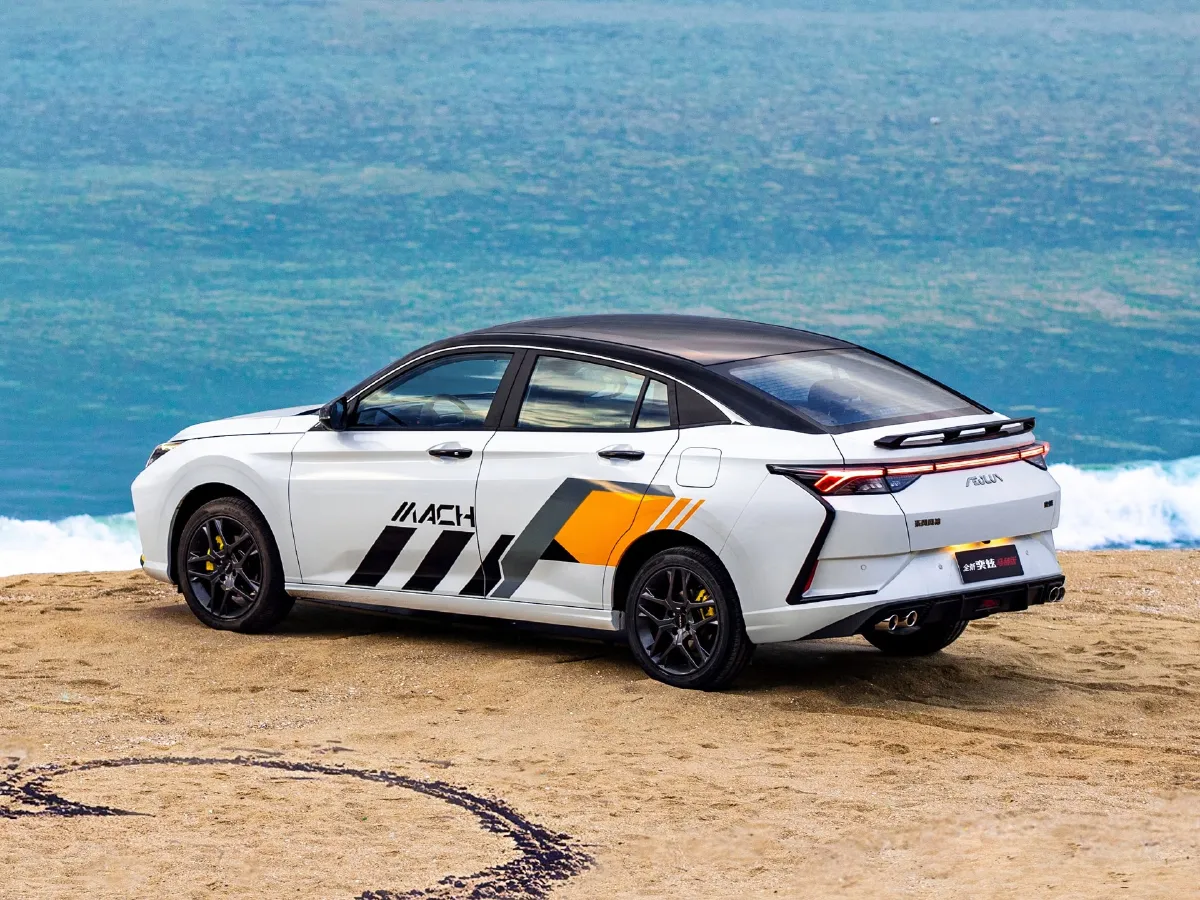 DongFeng Aeolus YiXuan,autocango,china used car exporter,china ev exporter,chinese used car exporter,chinese used ev exporter