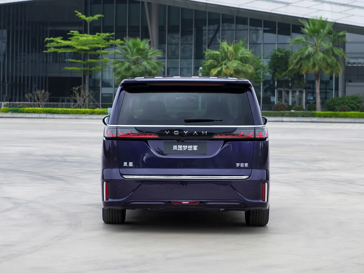 Voyah Dream,autocango,china used car exporter,china ev exporter,chinese used car exporter,chinese used ev exporter