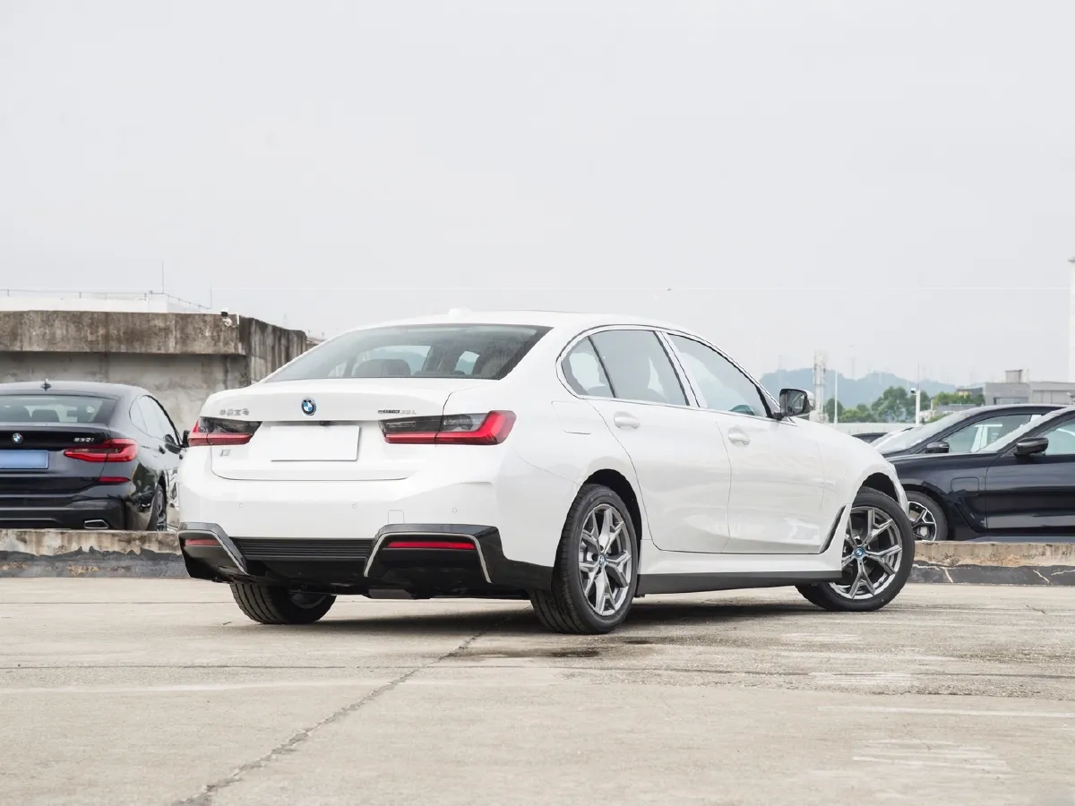 BMW i3,autocango,china used car exporter,china ev exporter,chinese used car exporter,chinese used ev exporter