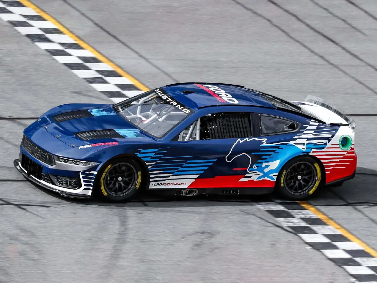 Ford Mustang,autocango,china used car exporter,china ev exporter,chinese used car exporter,chinese used ev exporter