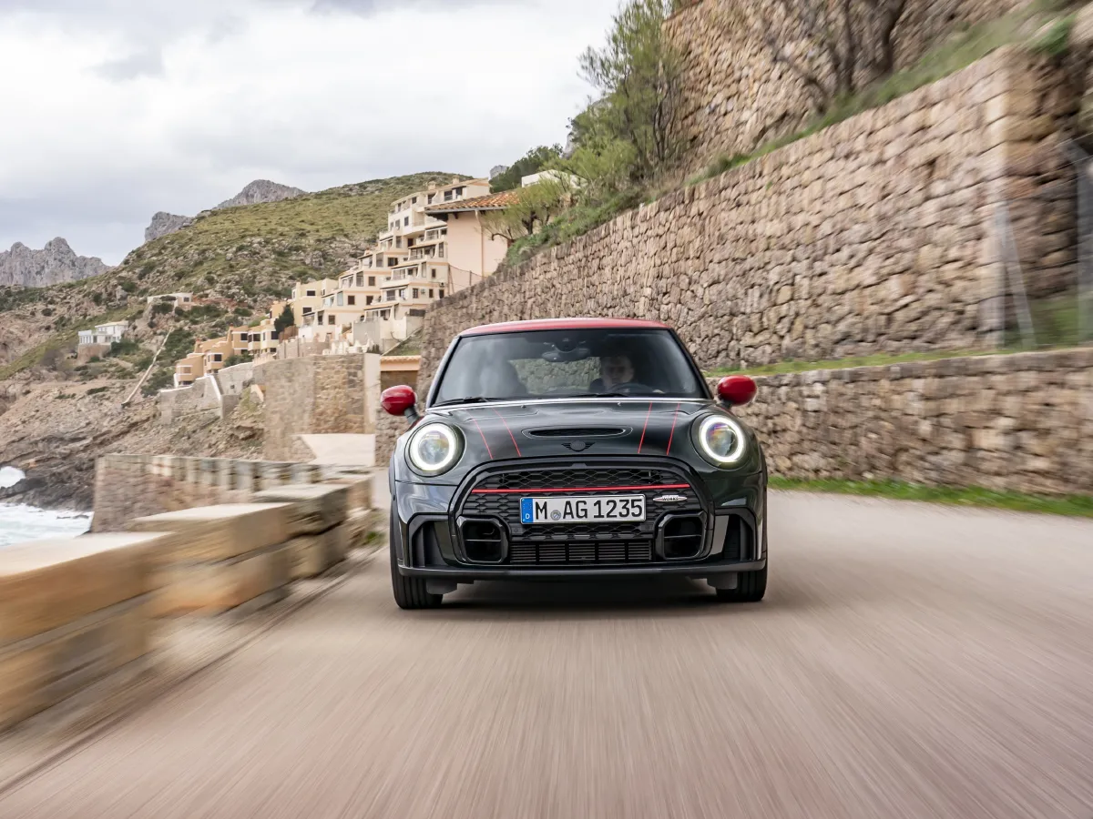 MINI JCW,autocango,china used car exporter,china ev exporter,chinese used car exporter,chinese used ev exporter