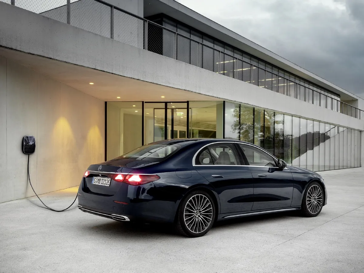 Mercedes-Benz E Class,autocango,china used car exporter,china ev exporter,chinese used car exporter,chinese used ev exporter