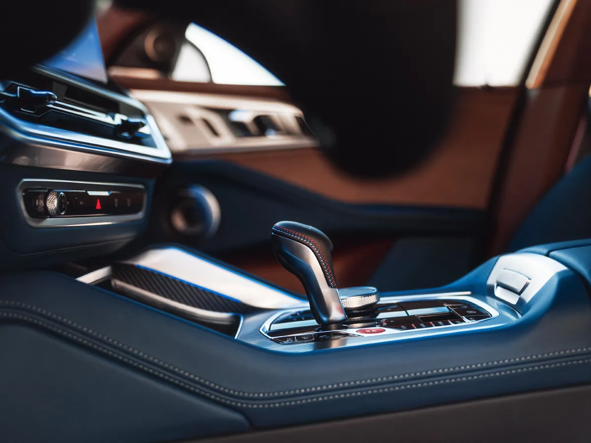 2023 BMW XM 4.4T 585HP V8 8AT PHEV 25.7KWH,autocango,china used car exporter,china ev exporter,chinese used car exporter,chinese used ev exporter