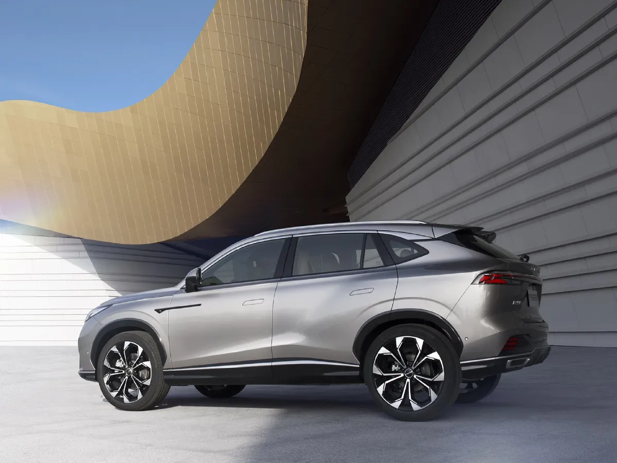 Roewe RX5,autocango,china used car exporter,china ev exporter,chinese used car exporter,chinese used ev exporter