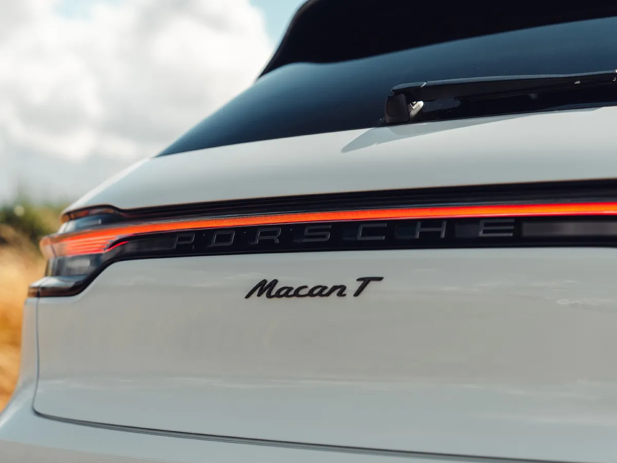 Porsche Macan,autocango,china used car exporter,china ev exporter,chinese used car exporter,chinese used ev exporter