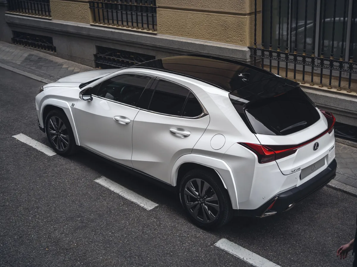 Lexus UX,autocango,china used car exporter,china ev exporter,chinese used car exporter,chinese used ev exporter