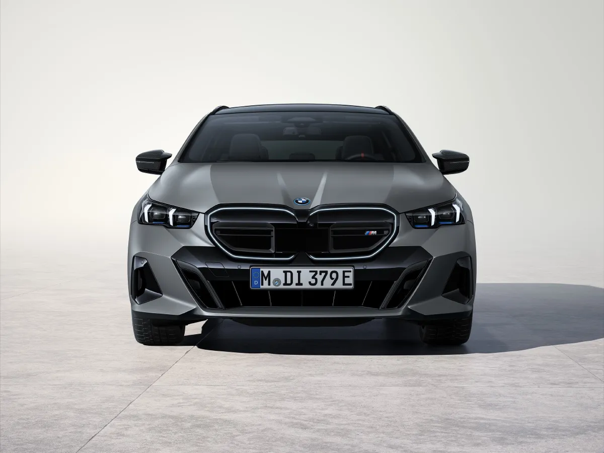 BMW i5,autocango,china used car exporter,china ev exporter,chinese used car exporter,chinese used ev exporter