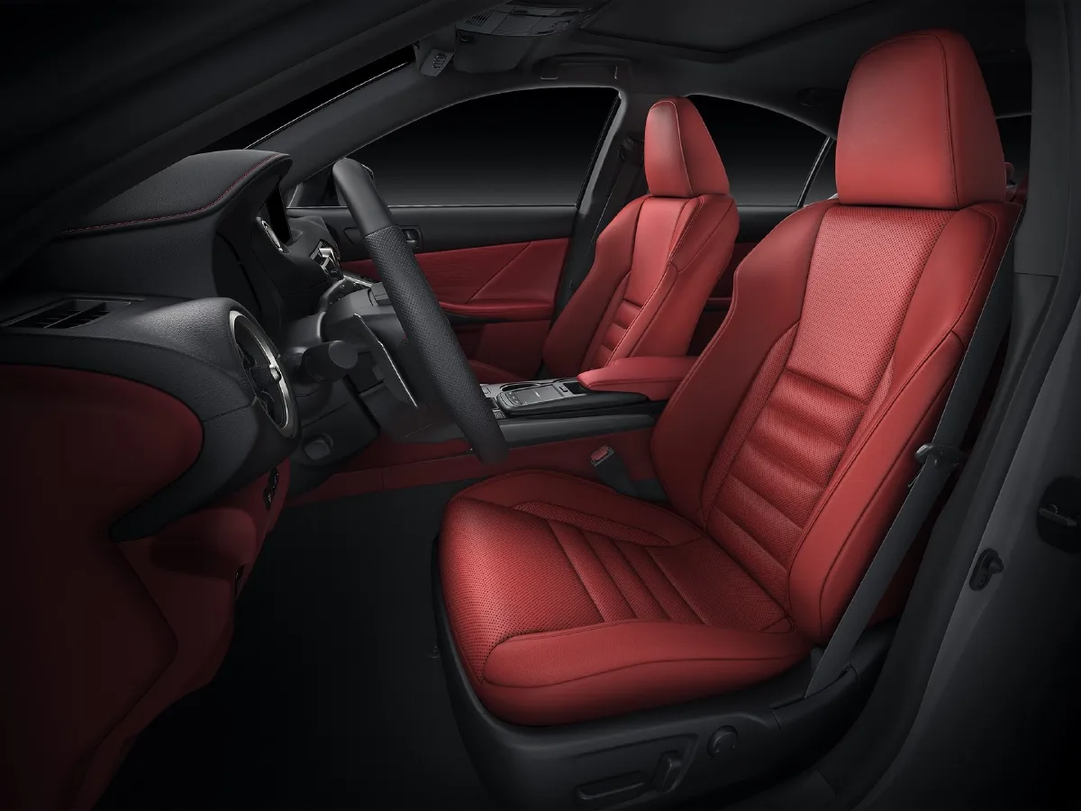 Lexus IS,autocango,china used car exporter,china ev exporter,chinese used car exporter,chinese used ev exporter