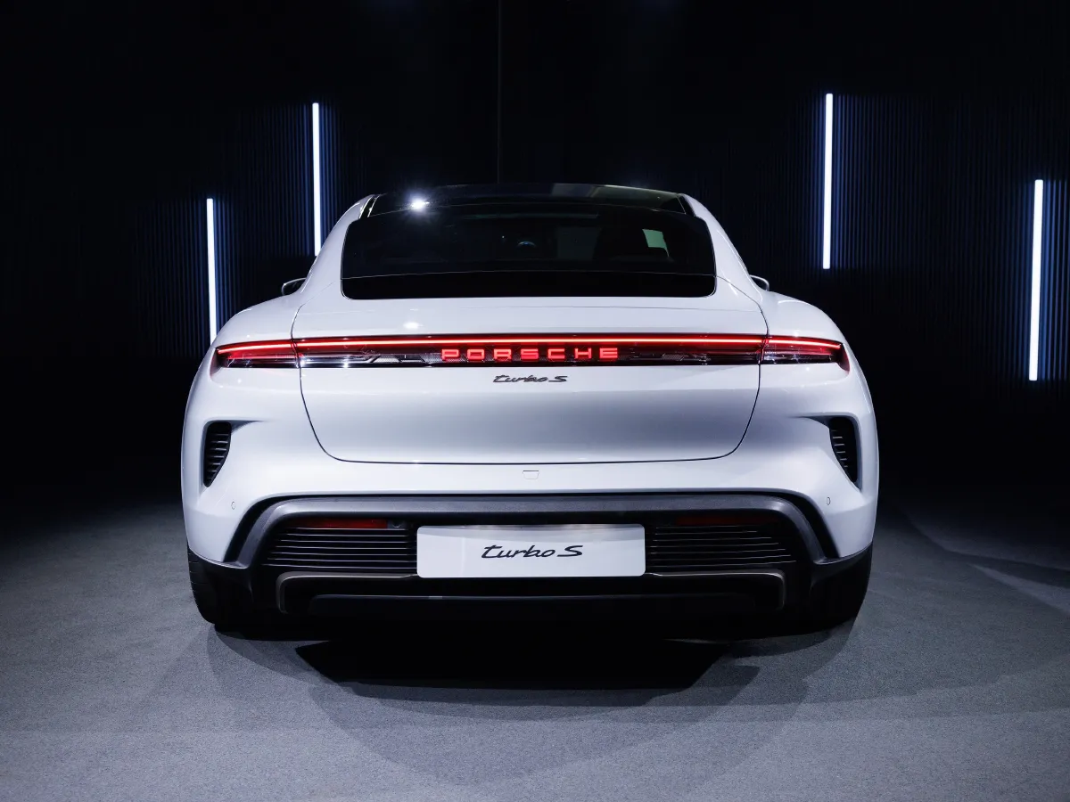 Porsche Taycan,autocango,china used car exporter,china ev exporter,chinese used car exporter,chinese used ev exporter Porsche Taycan,autocango,china used car exporter,china ev exporter,chinese used car exporter,chinese used ev exporter