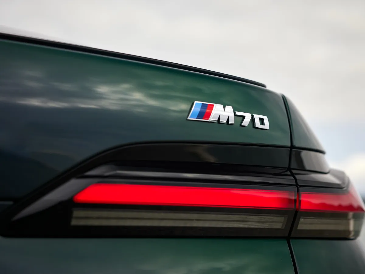 BMW i7,autocango,china used car exporter,china ev exporter,chinese used car exporter,chinese used ev exporter