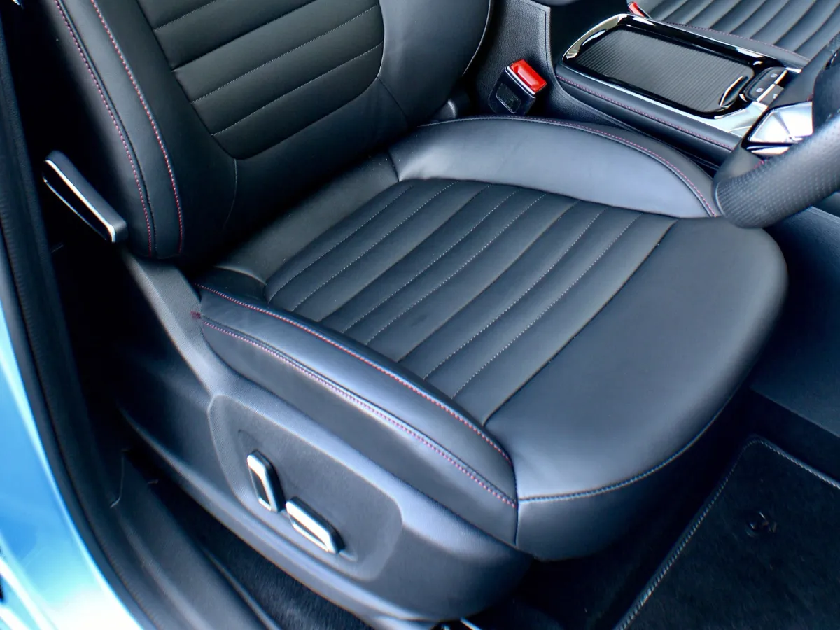 MG HS,autocango,china used car exporter,china ev exporter,chinese used car exporter,chinese used ev exporter