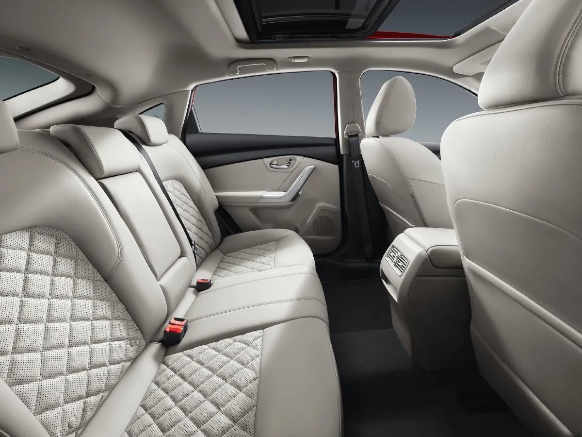 Venucia T90,autocango,china used car exporter,china ev exporter,chinese used car exporter,chinese used ev exporter