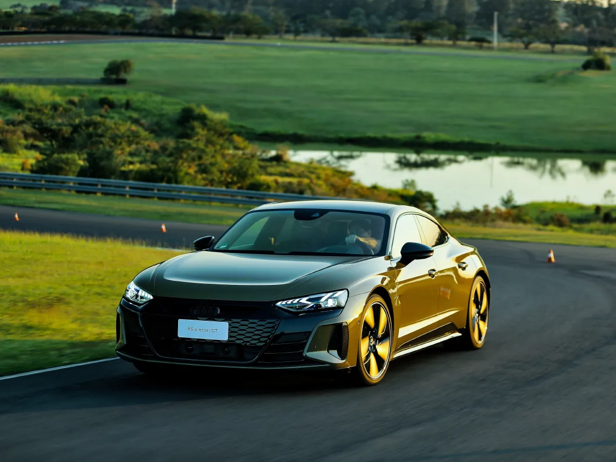 2023 Audi RS e-tron GT 2AT BEV 93.4KWH,autocango,china used car exporter,china ev exporter,chinese used car exporter,chinese used ev exporter