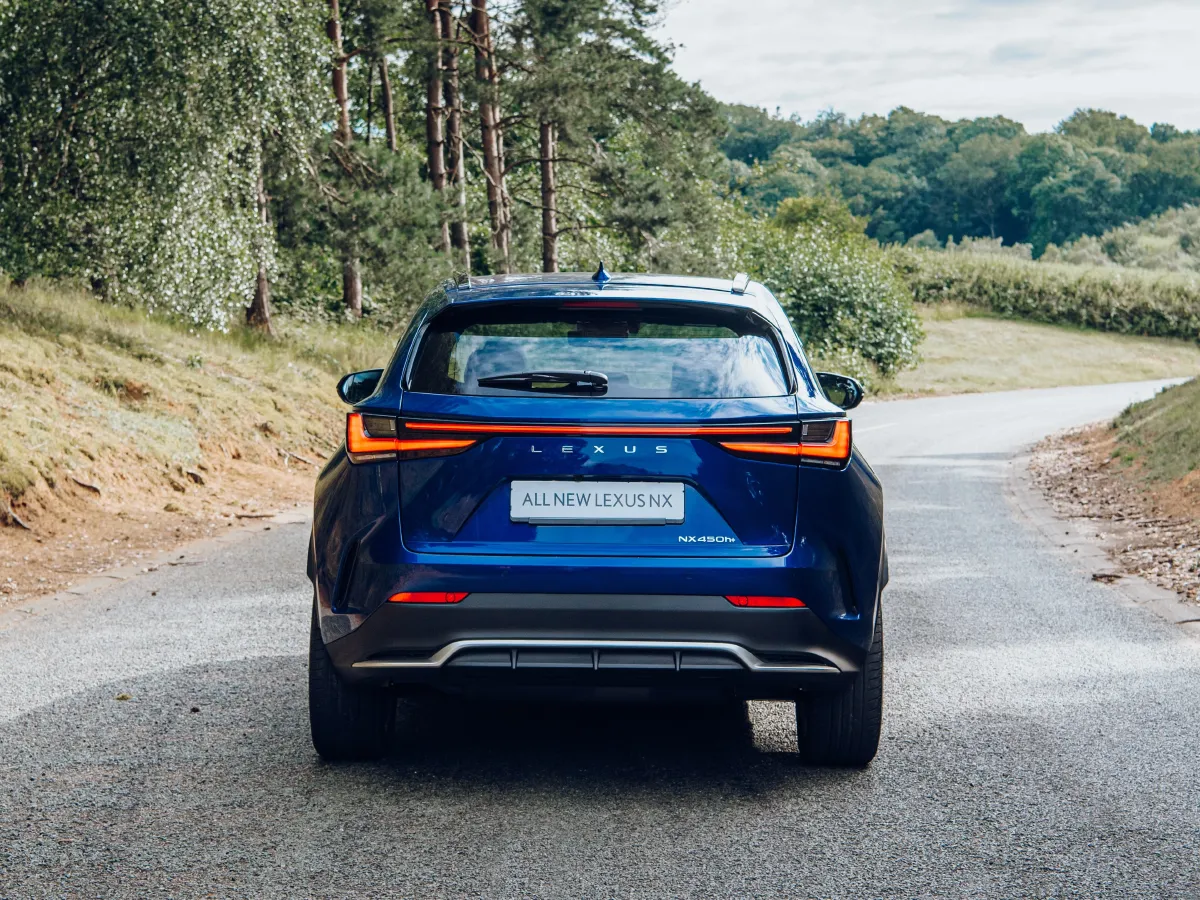 2024 Lexus NX 2.5L 185HP L4 E-CVT PHEV 16KWH,autocango,china used car exporter,china ev exporter,chinese used car exporter,chinese used ev exporter