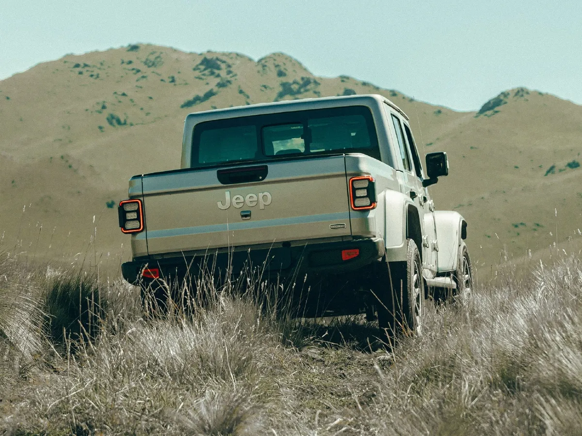 Jeep Gladiator,autocango,china used car exporter,china ev exporter,chinese used car exporter,chinese used ev exporter Jeep Gladiator,autocango,china used car exporter,china ev exporter,chinese used car exporter,chinese used ev exporter