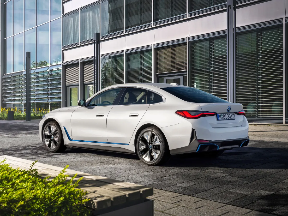 BMW i4,autocango,china used car exporter,china ev exporter,chinese used car exporter,chinese used ev exporter