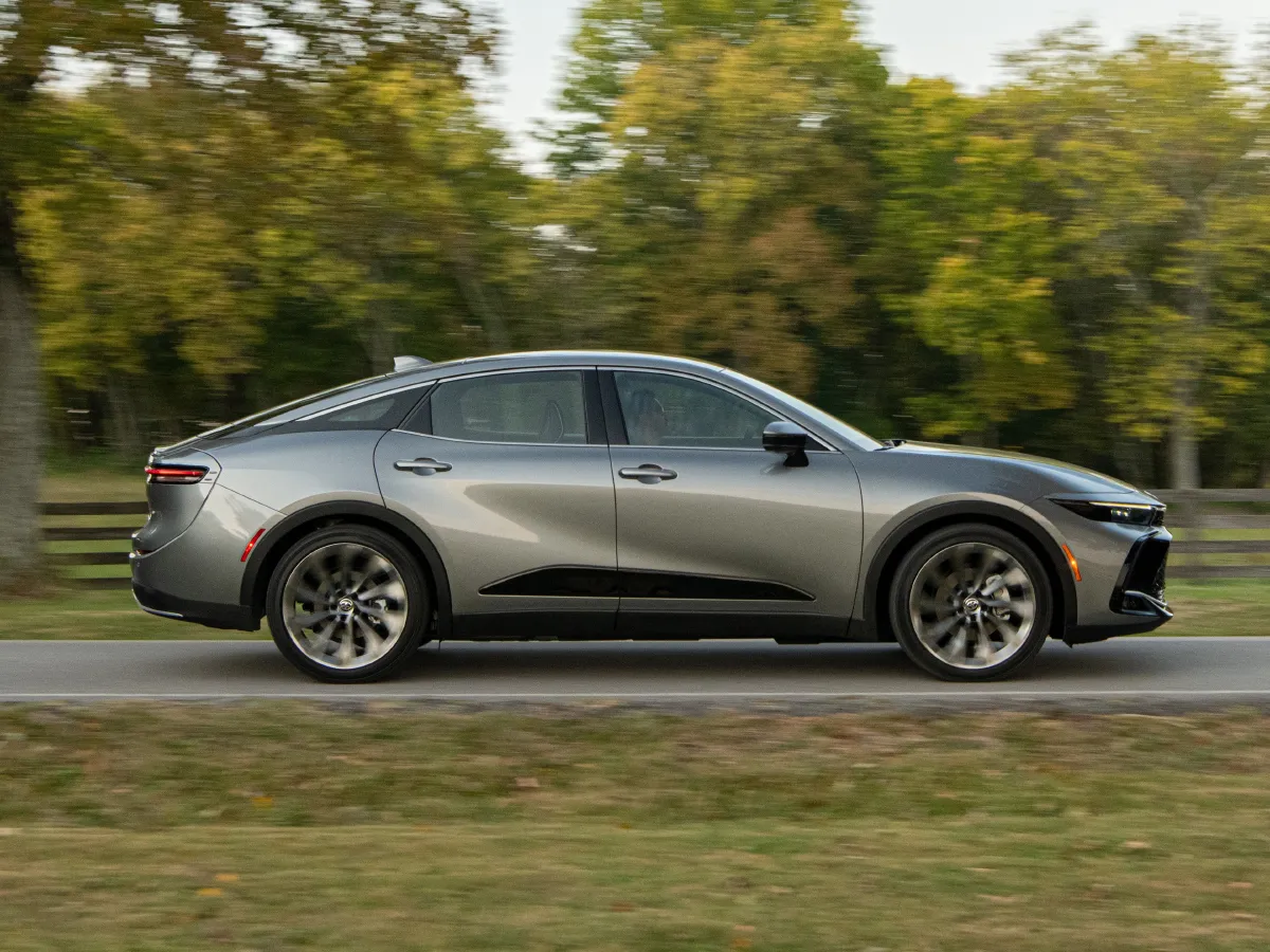 Toyota Crown,autocango,china used car exporter,china ev exporter,chinese used car exporter,chinese used ev exporter