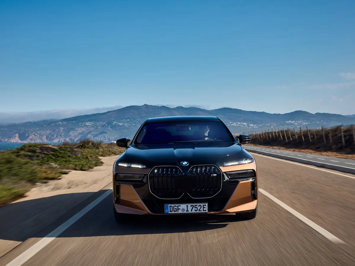 BMW i7,autocango,china used car exporter,china ev exporter,chinese used car exporter,chinese used ev exporter