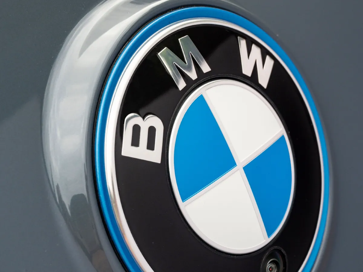 BMW iX,autocango,china used car exporter,china ev exporter,chinese used car exporter,chinese used ev exporter