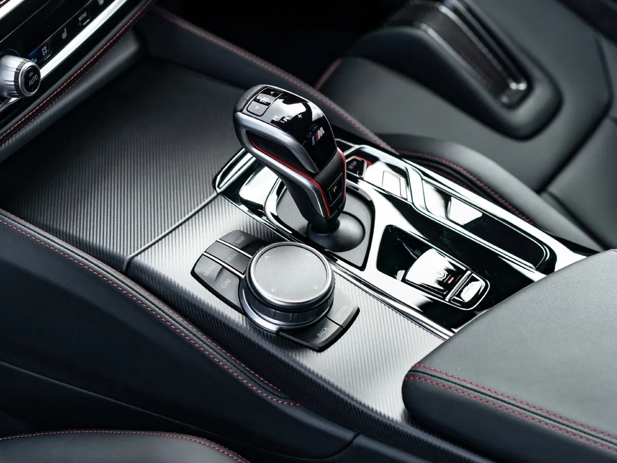 2012 BMW M5 4.4T 560HP V8 7DCT,autocango,china used car exporter,china ev exporter,chinese used car exporter,chinese used ev exporter