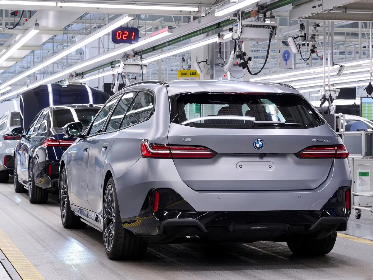 BMW i5,autocango,china used car exporter,china ev exporter,chinese used car exporter,chinese used ev exporter