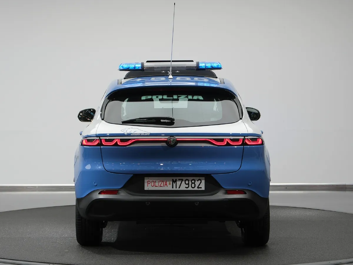 2024 Alfa Romeo Tonale 2.0T 268HP L4 9AT,autocango,china used car exporter,china ev exporter,chinese used car exporter,chinese used ev exporter