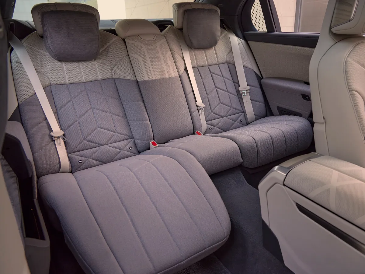 BMW i7,autocango,china used car exporter,china ev exporter,chinese used car exporter,chinese used ev exporter