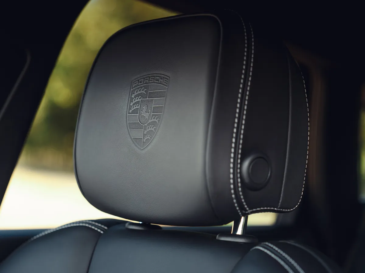 Porsche Macan,autocango,china used car exporter,china ev exporter,chinese used car exporter,chinese used ev exporter