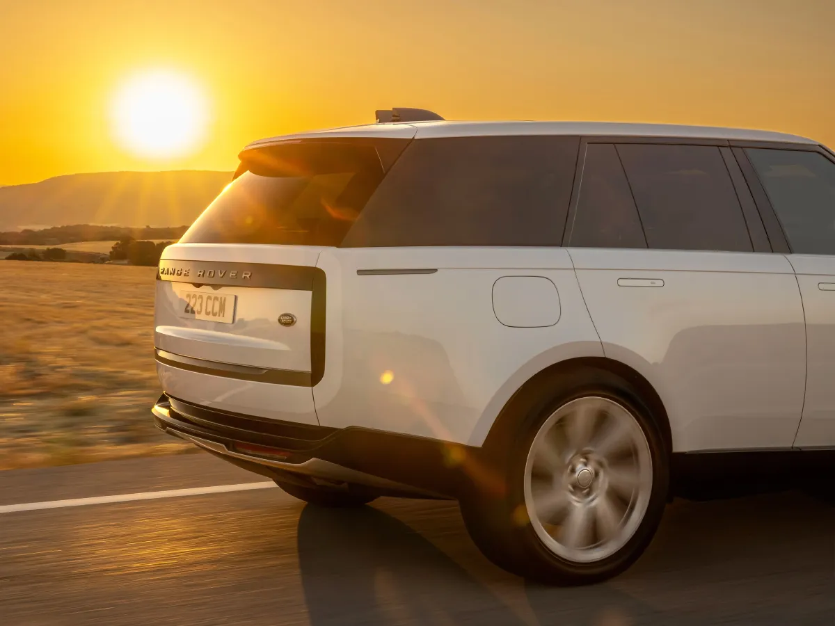 Land Rover Range Rover,autocango,china used car exporter,china ev exporter,chinese used car exporter,chinese used ev exporter