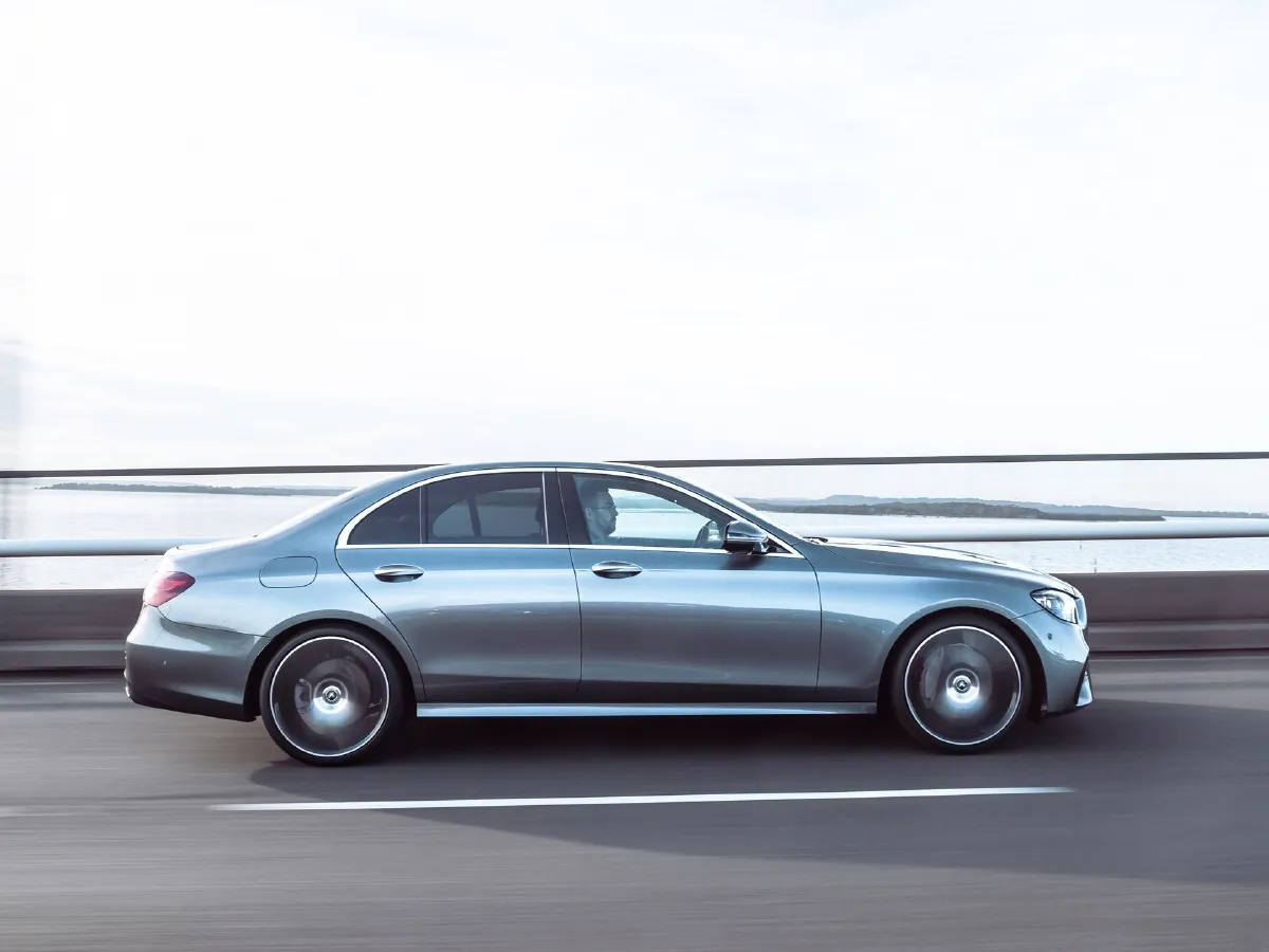 Mercedes-Benz E Class,autocango,china used car exporter,china ev exporter,chinese used car exporter,chinese used ev exporter