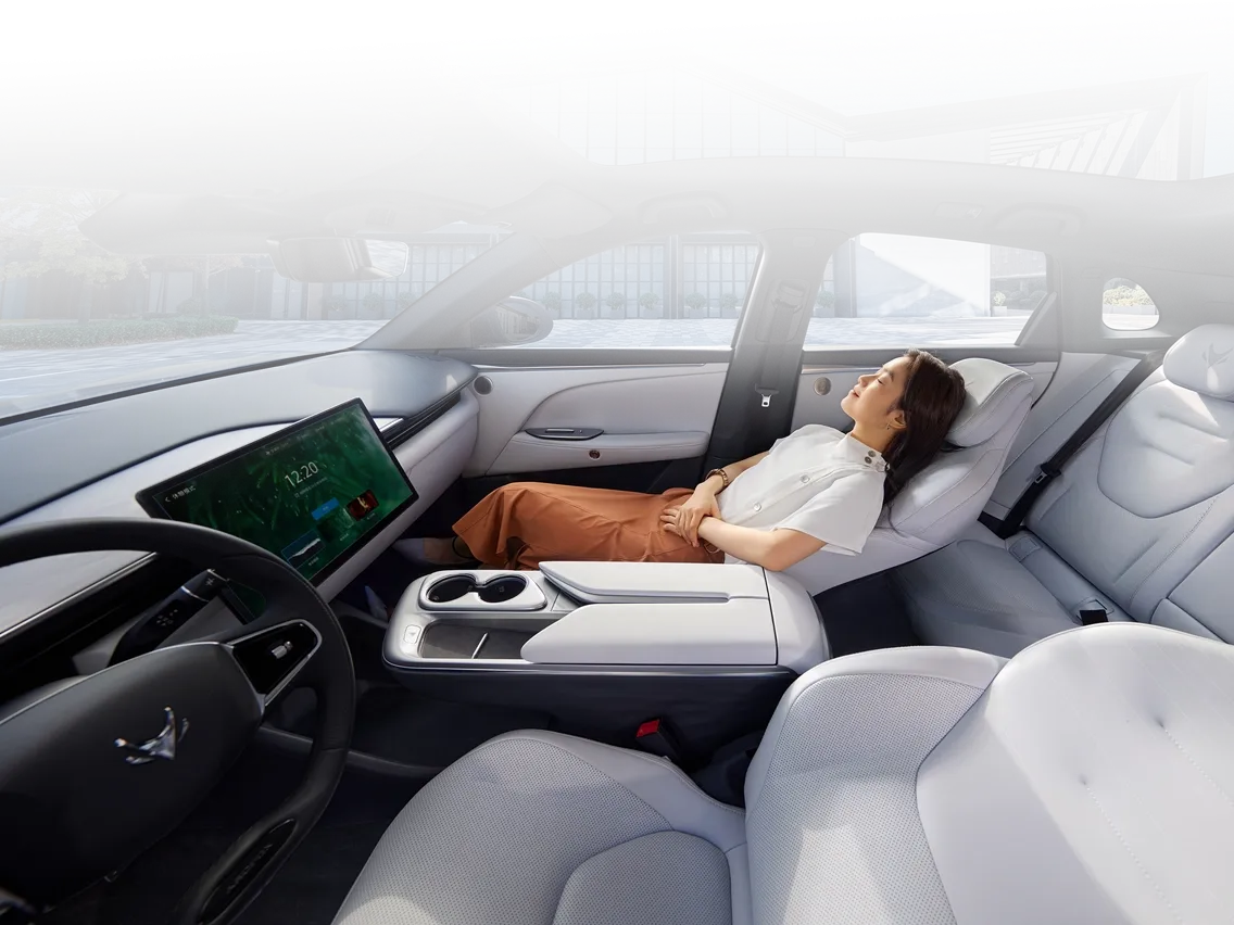 ARCFOX αT5,autocango,china used car exporter,china ev exporter,chinese used car exporter,chinese used ev exporter