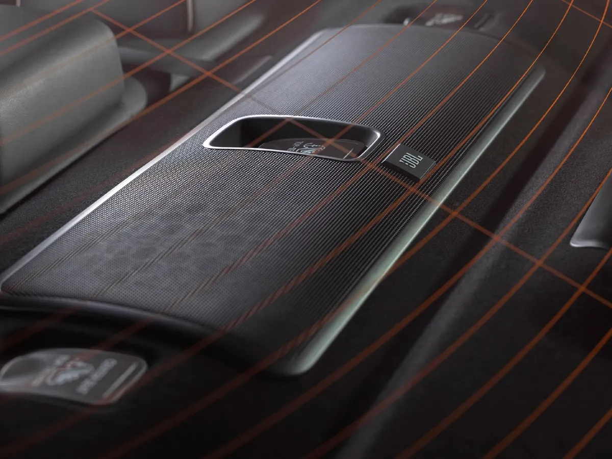 Toyota Crown,autocango,china used car exporter,china ev exporter,chinese used car exporter,chinese used ev exporter